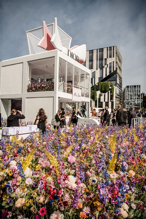 dior pop up düsseldorf|DIOR .